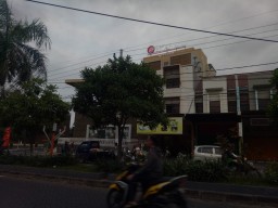 Bule Singapura Tewas di Kamar Hotel Gresik