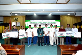 Sambut Ramadhan, Petrokimia Gresik Bantu 13 Masjid dan 68 Musala