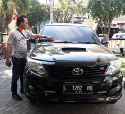 Pelaku Spesialis Penggelapan Mobil Mewah dari Rental Tertangkap di Bandung