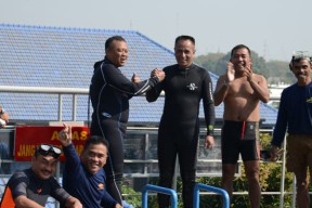 Pangdam V Brawijaya Uji Alat Selam Sekolah Penyelam AL