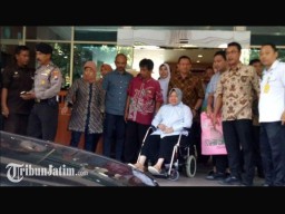 Sudah Boleh Pulang dari Rumah Sakit, Wali Kota Risma: Terima Kasih Atas Doanya