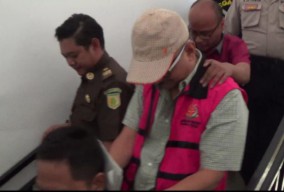 Dijebloskan ke Tahanan, Aden Terima Fee 3 Miliar Rupiah