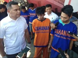 Lima Anak Buah Geprek dengan Mudah Digulung