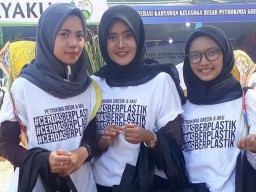 Gerakan Cerdas Berplastik, Begini Cara Petrokimia Gresik Edukasi Warga