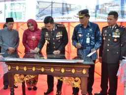 Polres Gresik ‘Dihadiahi’ Lahan dari Bupati