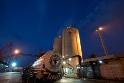 Penjualan Semen Turun, Laba Ikut Merosot