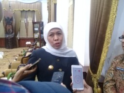 Ditanya Soal Dicalonkan Ketua Demokrat Jatim, Khofifah : Sampean Salah Paling