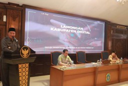 LA Pay, Cegah Uang Lari dari Lamongan