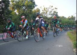 TNI Bersama Masyarakat Gowes Bareng Lintas Kota