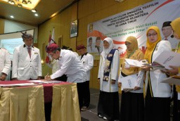 Anggota Dewan Terpilih dari PKS se Jatim Tandatangani Pakta Integritas, Berikut Isinya