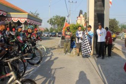 Camat Karangbinangun Gowes Bareng Masyarakat