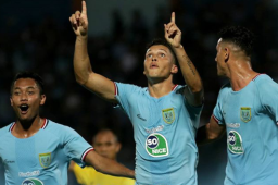 Persela Pesta Gol Melawan Tira Persikabo