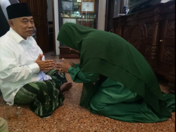 Sowan ke KH Asep Saifuddin, Dokter Anis: Alhamdulillah Beliau Merestui Saya