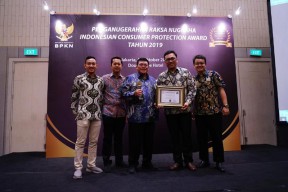 Dalam Perlindungan Konsumen, Petrokimia Gresik Berhasil Raih Pennghargaan Platinum