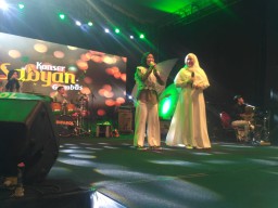 Konser di Bojonegoro, Nissa Sabyan Hibur Ribuan Penggemar