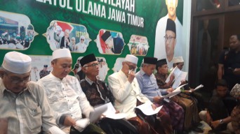 PWNU Jatim : Pejabat Muslim Boleh Ucapkan Salam Lintas Agama