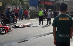 Adu Moncong, Pemotor Tewas di Jalan Raya Bambe Gresik