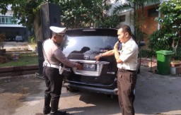 Enggan Bayar Pajak Kendaraan Dinas, Puluhan ASN Lamongan Ditilang