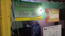 Terima Bantuan, Rumah Warga di Lamongan Ditempeli Stiker Miskin