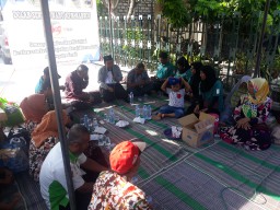 Kuliahkan Dua Anak di Kampus Negeri, KPM PKH Gresik Dapat Penghargaan