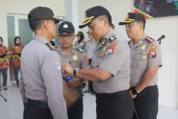 Bantu Lahiran Di Jalan Ipda BJ Handoko Diganjar Penghargaan