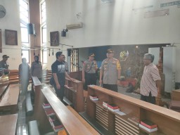 Kapolres Bojonegoro Datangi Gereja, Cek Langsung Pengaman Natal 2019