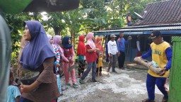 Berbeda Pilihan Saat Pilkades, Kakek 80 Tahun di Bojonegoro Diusir Keponakannya