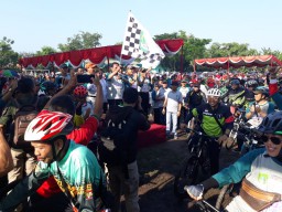 Peringati HPN 2020, PWI Pasuruan Selenggarakan Gowes Bareng