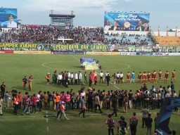 Gilas Persik 3-1, Persebaya Puncaki Klasemen Sementara Grup A