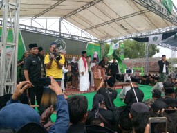 Pengajian Gus Muwafiq di Bojonegoro Dijaga Ratusan Polisi