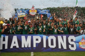 Aji Santoso Optimis Persebaya Hadapi Liga 1