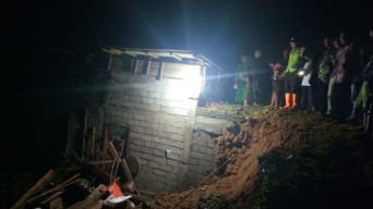 Tertimbun Longsor, Warga Ponorogo Tewas