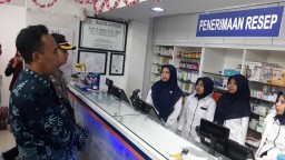 Kelangkaan Masker Karena Corona, Polisi dan Dinkes Datangi Apotek