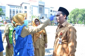 Bupati Gresik Dites Thermo Scaner Sebelum Apel