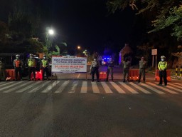 Jam 8 Malam, Jalan Arah Telaga Ngipik Ditutup