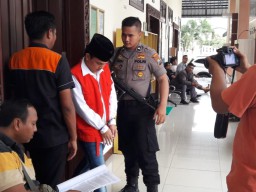 Pembeli Hp Pakai Uang Palsu Dihukum 1 Tahun Penjara dan Denda Rp 50 Juta