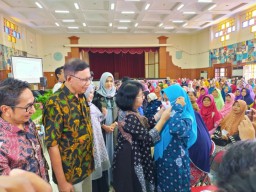 Cegah Penyebaran Covid-19, SIG Berbagi Masker Gratis dan Ajak Masyarakat Hidup Sehat