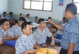Sebagian Sekolah di Lamongan Tetap Masuk Seperti Biasa