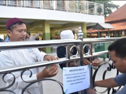 Aktivitas Ziarah Makam Sunan di Gresik Akhirnya Disetop Sementara