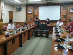 Seluruh Masjid di Gresik Akan Disemprot Disinfektan