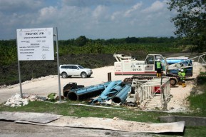 Sumur Tiung Biru Ditutup, Warga Bojonegoro Ngaplo