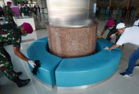 Antisipasi Corona, Bersih-bersih Terminal Gapura Surya