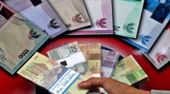 BI Semprot Uang Rupiah dengan Cairan Disinfektan