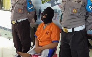 Ancam Sebar Rekaman Bugil, Pria Ini Sukses Tiduri Korbannya