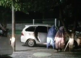 Jamaah Masjid Temukan Pengemudi Tewas di Mobil