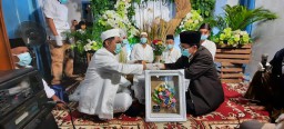 Ratusan Calon Pengantin di Gresik Tetap Gelar Akad Nikah