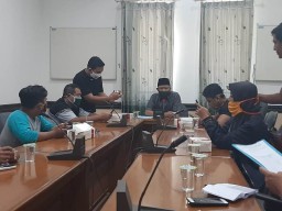 Anggaran Pembelian Mobdin Pimpinan Dewan Dialihkan untuk Penanganan Corona