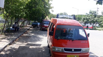 Antre Tunggu Penumpang Hingga Berjam-jam, Penghasilan Tak Jaminan