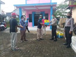 Pekerja Informal Terdampak Covid-19 di Jember Dapat Bantuan Sembako