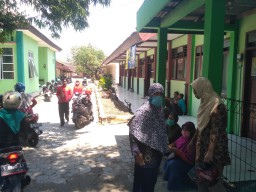 5 Jam Menunggu, Bantuan Sembako untuk Pedagang Belum Datang